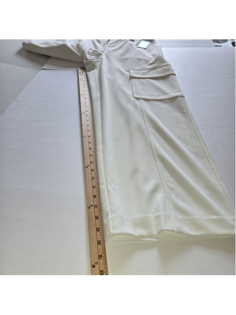 DKNY Women's Wide-Leg Crepe Cargo Pocket Ivory Pants Sz 16 NWT - Picture 6 of 13